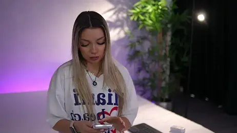 ArtTeasee webcam stripchat model stream image