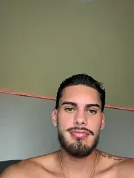 Derek_master webcam model stream image