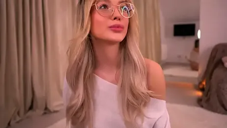 KylieJoyce webcam stripchat model stream image