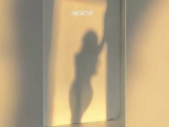 KissMec webcam model stream image