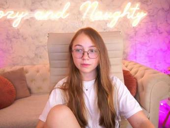 ArrinaWairr webcam model stream image