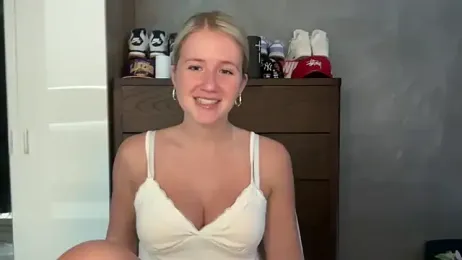 itssosierra webcam stripchat model stream image