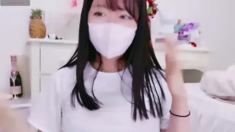 maii- webcam model stream image