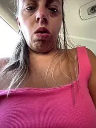 ladywithbigass webcam preview