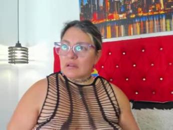 sweet__mature webcam model stream image