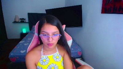 room_kiitty webcam cam4 model stream image