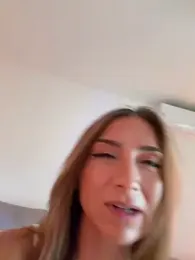 StracciaStella- webcam model stream image
