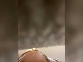 AprilHill webcam model stream image