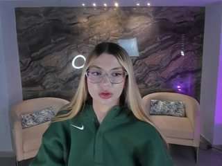 niaholland webcam model stream image