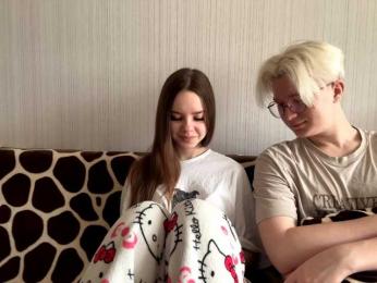 sweetNbig webcam bongacams model stream image