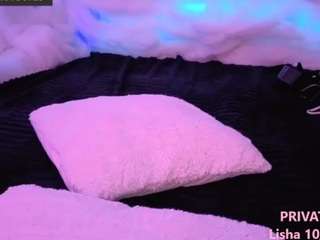 lishadivine webcam model stream image