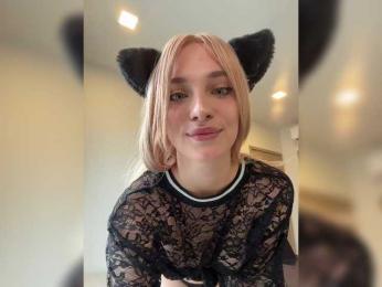 AstridMoss webcam model stream image