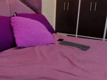 charlotte_icee webcam model stream image