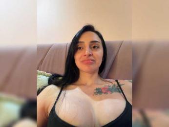 AprilRosse webcam model stream image