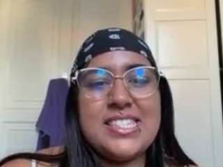 sheeylaroee webcam model stream image