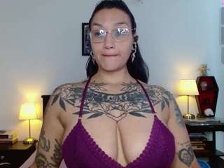 toothyy webcam model stream image