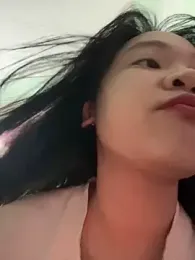 Leeeeiu webcam model stream image