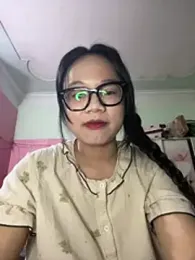 Leeeeiu webcam model stream image