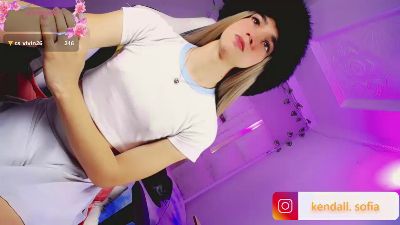 Sophiaa_dolll_ webcam model stream image