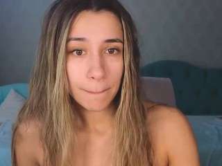 aura-18 webcam model stream image