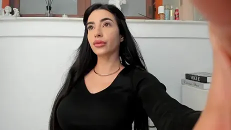 Naila18 webcam model stream image