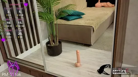 Holl1Would webcam model stream image