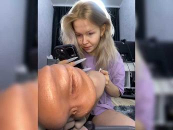 freakfarm webcam model stream image