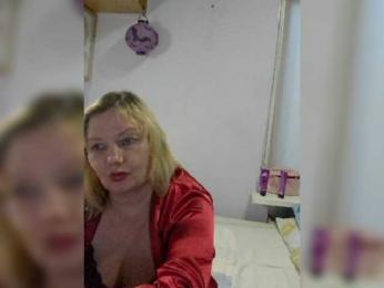 LucyAlexis webcam model stream image
