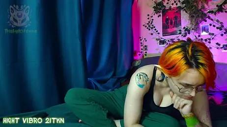 TrickyKitsune webcam stripchat model stream image