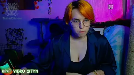 TrickyKitsune webcam stripchat model stream image