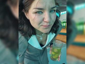 Alise-Shine webcam model stream image