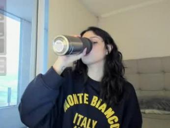 yourfreakygirl webcam model stream image