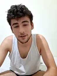 Yasinyasin7 webcam model stream image