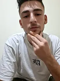 Yasinyasin7 webcam model stream image