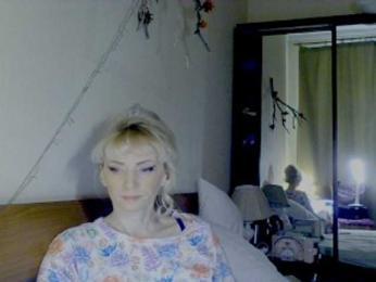 KatrinExcite webcam bongacams model stream image