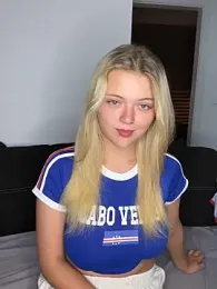 NickyGold_Official webcam stripchat model stream image