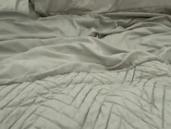 tuhands webcam model stream image