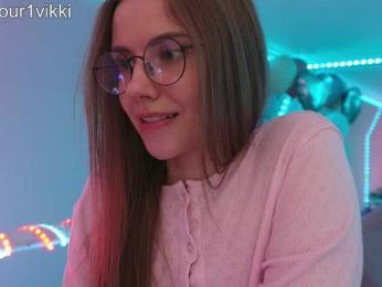 VikkiExtraCheese webcam bongacams model stream image