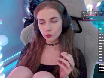 VikkiExtraCheese webcam model stream image