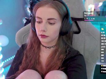 VikkiExtraCheese webcam model stream image