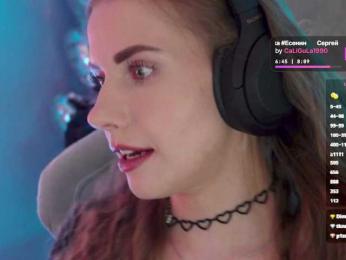 VikkiExtraCheese webcam model stream image