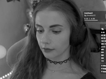 VikkiExtraCheese webcam model stream image