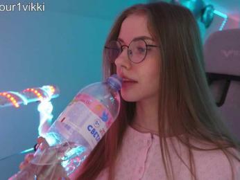 VikkiExtraCheese webcam bongacams model stream image