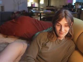 petitecut webcam model stream image