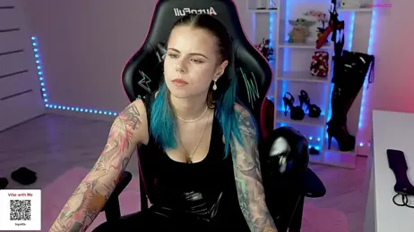 QueenAliceX webcam model stream image