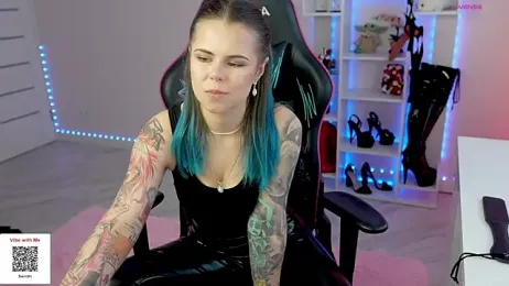 QueenAliceX webcam model stream image