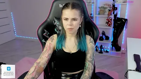 QueenAliceX webcam model stream image