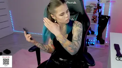 QueenAliceX webcam model stream image