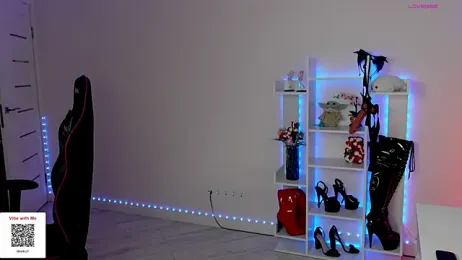 QueenAliceX webcam model stream image