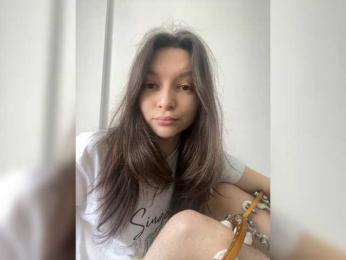 Renaw webcam model stream image
